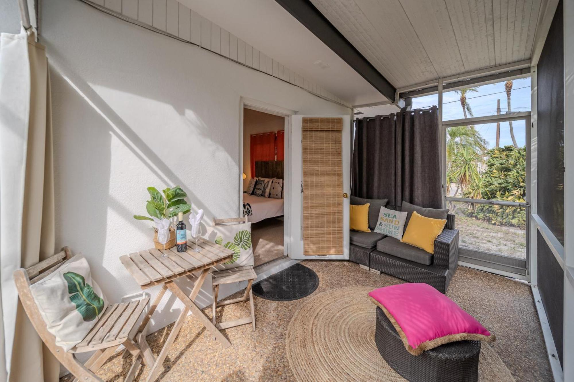 Fantastic Island House 1 Mile To The Beach With Heated Pool Sarasota Ngoại thất bức ảnh